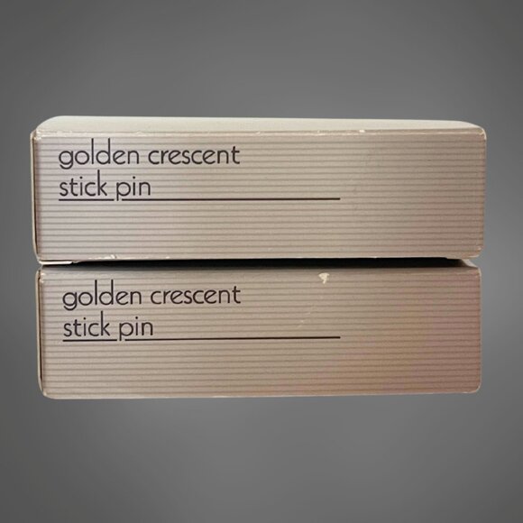 Vintage Golden Crescent Stick Pin - Goldtone with Heart Crests - Avon - NIB - Picture 4 of 4